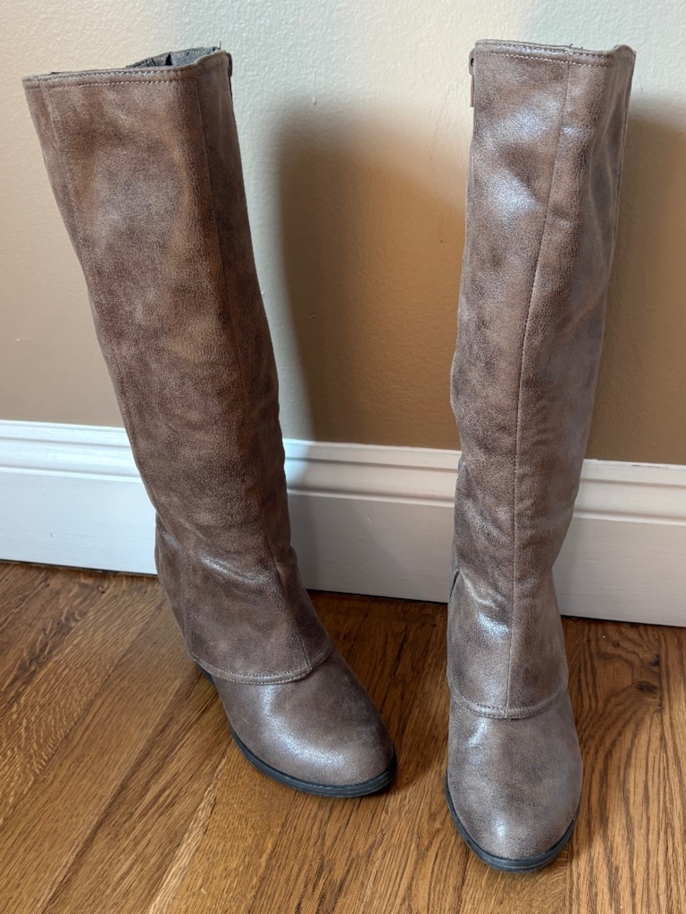 Fergalicious Lundry Boot  7 - Picture 3 of 7